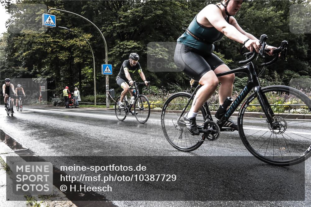 13.09.2026 - Stadtparktriathlon H.Heesch http://msf.ph/oto/10387729 13.09.2026 12:18:52 Radfahren 974, 1008, 1029, 1099, 1144, 1159, 1161, 1184 meine-sportfotos.de