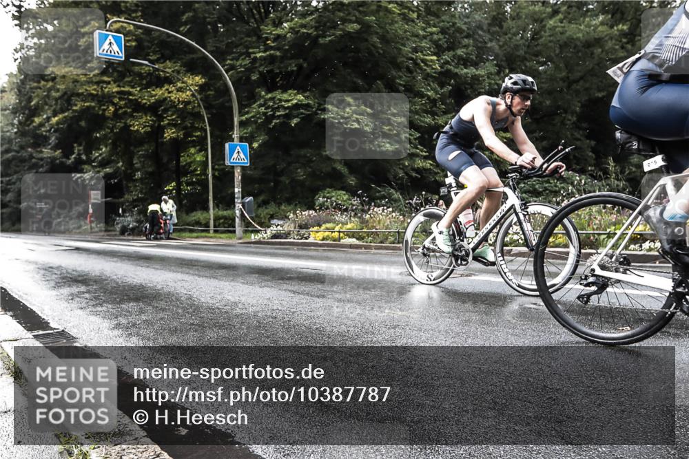 13.09.2026 - Stadtparktriathlon H.Heesch http://msf.ph/oto/10387787 13.09.2026 12:19:25 Radfahren 972, 1020, 1075, 1173 meine-sportfotos.de