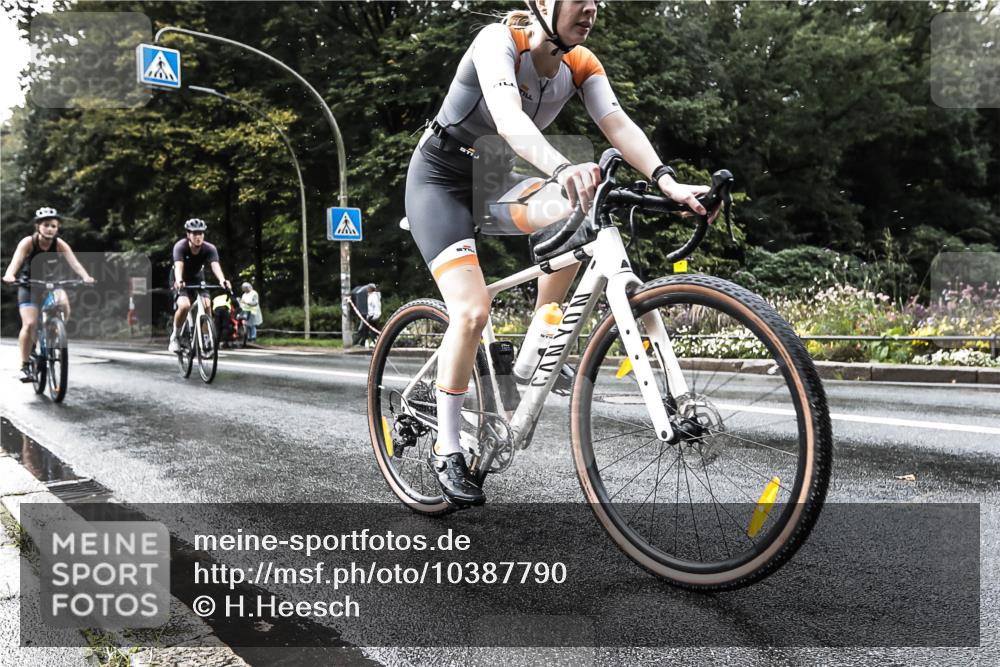 13.09.2026 - Stadtparktriathlon H.Heesch http://msf.ph/oto/10387790 13.09.2026 12:19:33 Radfahren 1134, 1148, 1158, 1181 meine-sportfotos.de
