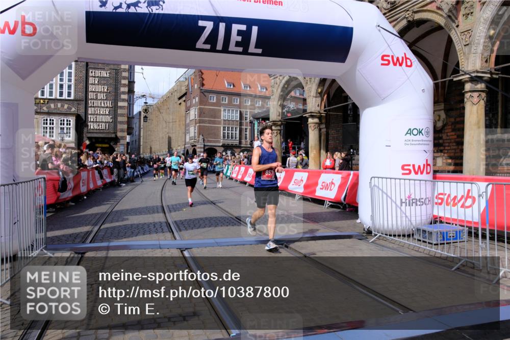 13.09.2026 - 21. swb-Marathon Bremen Tim E. http://msf.ph/oto/10387800 13.09.2026 13:28:26 Ziel 1343, 1460, 2977, 3114, 3334, 3480, 4506, 5250, 5360, 5889, 6182, 7926, 8656, 9167, 9168, 9543, 9738, 9881, 13069 meine-sportfotos.de