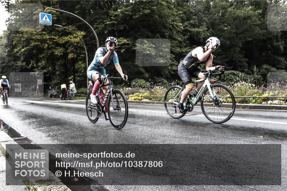 13.09.2026 - Stadtparktriathlon H.Heesch http://msf.ph/oto/10387806 13.09.2026 12:19:40 Radfahren 1045, 1098, 1112, 1177 meine-sportfotos.de