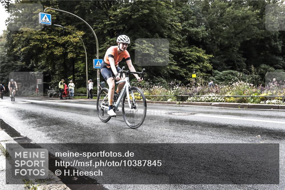 13.09.2026 - Stadtparktriathlon H.Heesch http://msf.ph/oto/10387845 13.09.2026 12:19:59 Radfahren 955, 970, 1047, 1090, 1138, 1157 meine-sportfotos.de