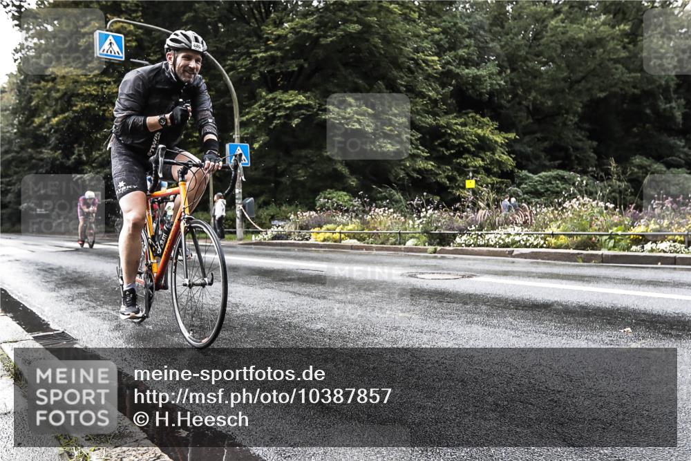 13.09.2026 - Stadtparktriathlon H.Heesch http://msf.ph/oto/10387857 13.09.2026 12:20:03 Radfahren 880, 955, 985, 1028, 1047, 1067, 1138 meine-sportfotos.de