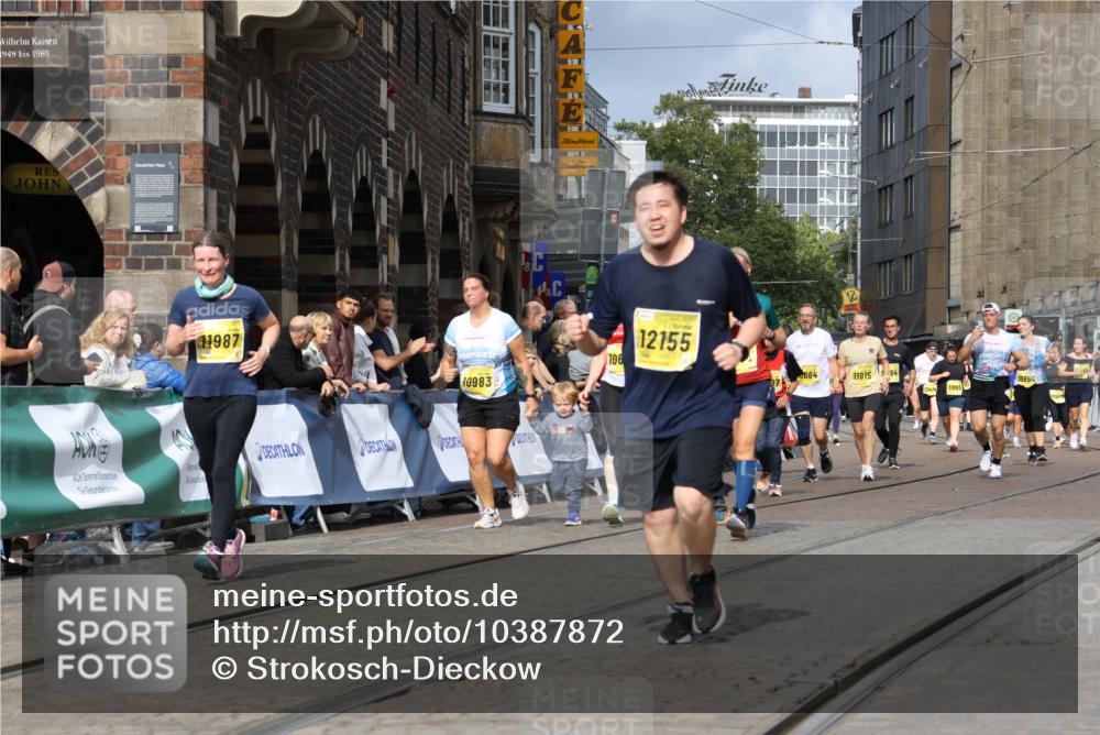 13.09.2026 - 21. swb-Marathon Bremen Strokosch-Dieckow http://msf.ph/oto/10387872 13.09.2026 11:09:19 Ziel 10217, 10321, 10455, 10469, 10570, 10599, 10630, 11011, 11053, 11074, 11138, 11304, 11434, 11531, 11578, 11812, 11905, 12192, 12256, 12337, 12353, 12438, 12554, 10424, 10556, 10769, 10823, 10981, 11192, 11225, 11882, 11883, 11914, 11995, 12322, 12474, 12532 meine-sportfotos.de