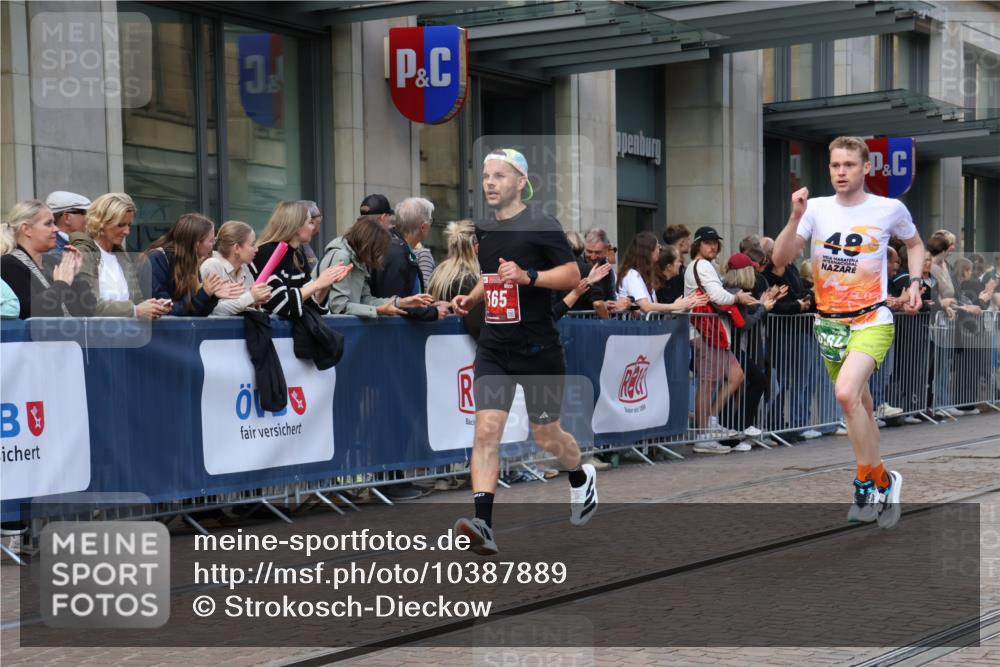 13.09.2026 - 21. swb-Marathon Bremen Strokosch-Dieckow http://msf.ph/oto/10387889 13.09.2026 12:57:16 Ziel 919, 1875, 2986, 4795, 6264, 365, 573, 850, 3368, 5912, 6201, 7671 meine-sportfotos.de