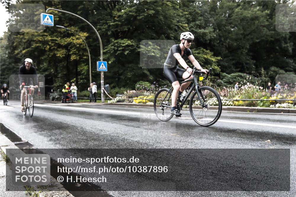 13.09.2026 - Stadtparktriathlon H.Heesch http://msf.ph/oto/10387896 13.09.2026 12:20:16 Radfahren 844, 938, 949, 1004, 1051 meine-sportfotos.de