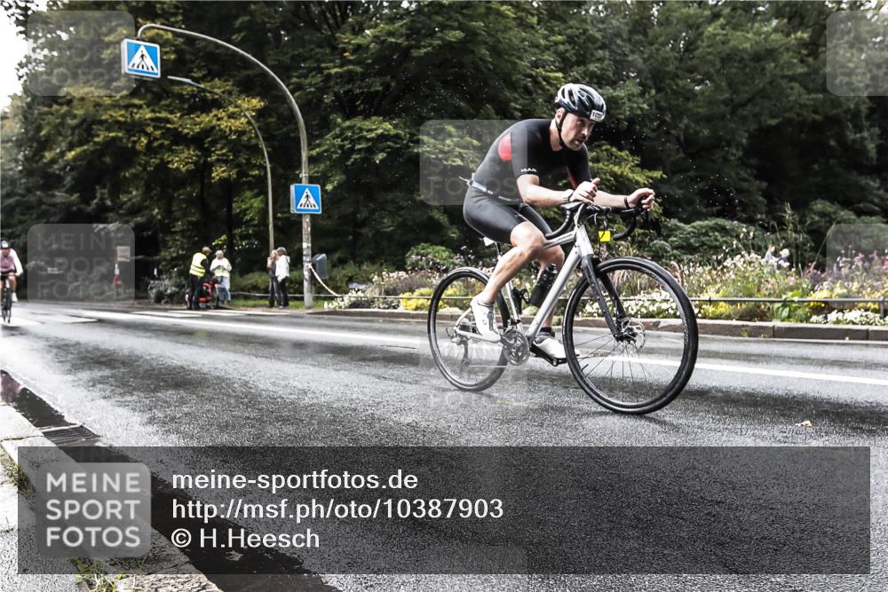 13.09.2026 - Stadtparktriathlon H.Heesch http://msf.ph/oto/10387903 13.09.2026 12:20:18 Radfahren 844, 949, 1004, 1051, 1123, 1128 meine-sportfotos.de