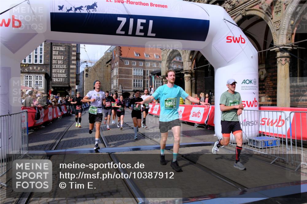13.09.2026 - 21. swb-Marathon Bremen Tim E. http://msf.ph/oto/10387912 13.09.2026 13:28:32 Ziel 178, 210, 1380, 1460, 2047, 2977, 3114, 3294, 3334, 3597, 4506, 5250, 5360, 5889, 6182, 7926, 8429, 9064, 9167, 9168, 9543, 9549, 9738, 9881 meine-sportfotos.de