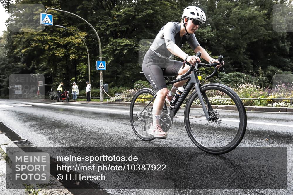 13.09.2026 - Stadtparktriathlon H.Heesch http://msf.ph/oto/10387922 13.09.2026 12:20:38 Radfahren 1007, 1072 meine-sportfotos.de
