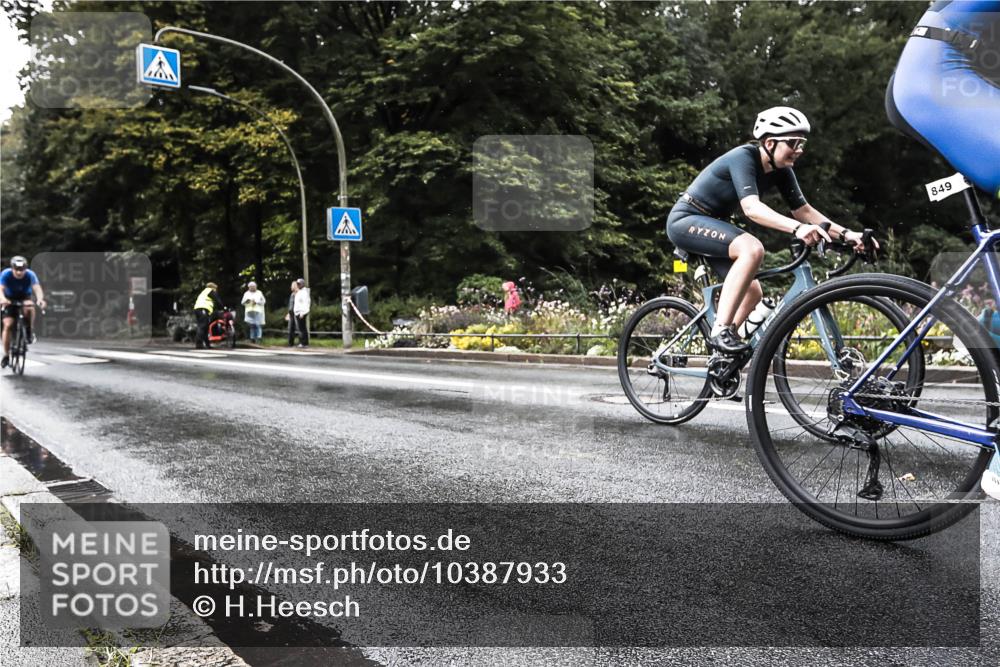 13.09.2026 - Stadtparktriathlon H.Heesch http://msf.ph/oto/10387933 13.09.2026 12:20:43 Radfahren 849, 999, 1007, 1084, 1113 meine-sportfotos.de