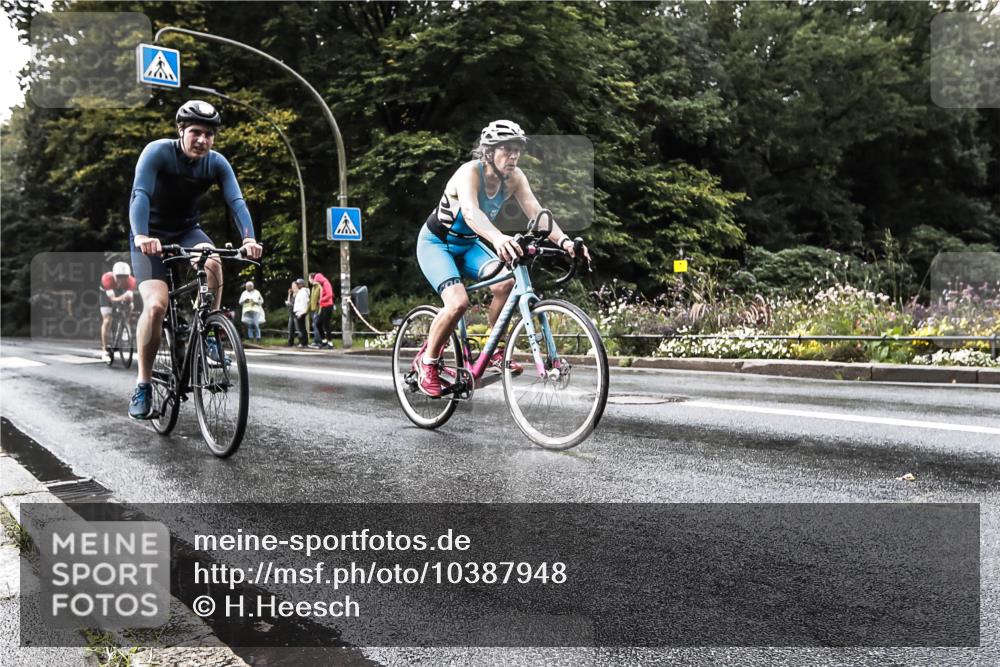 13.09.2026 - Stadtparktriathlon H.Heesch http://msf.ph/oto/10387948 13.09.2026 12:20:50 Radfahren 953, 959, 1017, 1076, 1081, 1108, 1242 meine-sportfotos.de