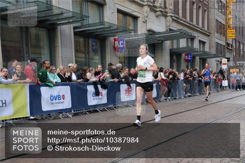 13.09.2026 - 21. swb-Marathon Bremen Strokosch-Dieckow http://msf.ph/oto/10387984 13.09.2026 12:57:21 Ziel 919, 2986, 4795, 6264, 365, 850, 1875, 3368, 5912 meine-sportfotos.de