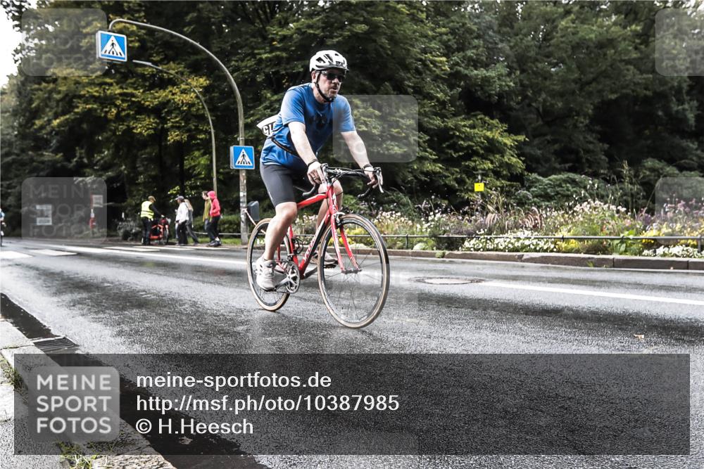 13.09.2026 - Stadtparktriathlon H.Heesch http://msf.ph/oto/10387985 13.09.2026 12:21:04 Radfahren 979, 1015, 1061, 1105 meine-sportfotos.de