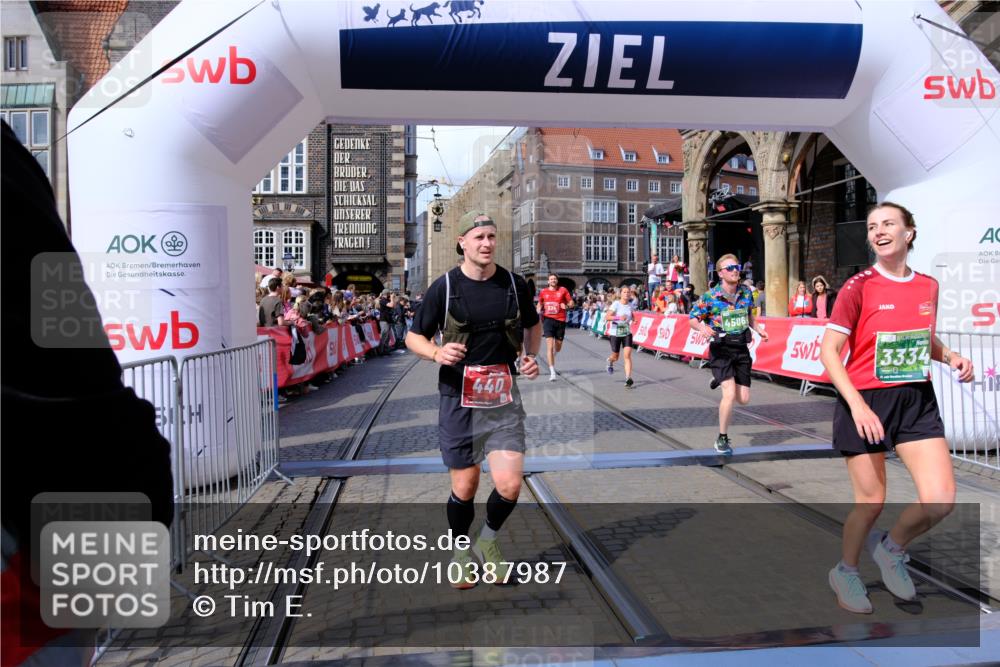 13.09.2026 - 21. swb-Marathon Bremen Tim E. http://msf.ph/oto/10387987 13.09.2026 13:28:35 Ziel 178, 210, 1380, 1460, 2047, 2977, 3114, 3294, 3334, 3597, 4506, 5250, 5360, 5889, 6182, 7926, 8429, 8570, 9064, 9167, 9168, 9543, 9549, 9738, 9881 meine-sportfotos.de