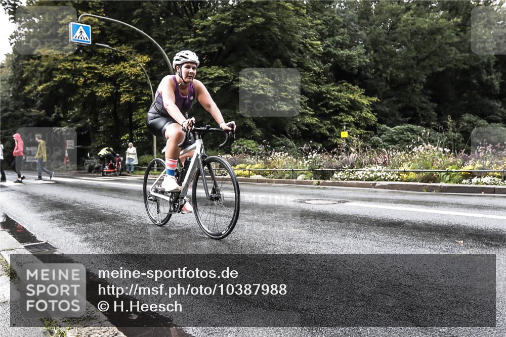 13.09.2026 - Stadtparktriathlon H.Heesch http://msf.ph/oto/10387988 13.09.2026 12:21:08 Radfahren 1015, 1061, 1176 meine-sportfotos.de