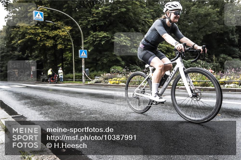 13.09.2026 - Stadtparktriathlon H.Heesch http://msf.ph/oto/10387991 13.09.2026 12:21:19 Radfahren 998, 1101 meine-sportfotos.de