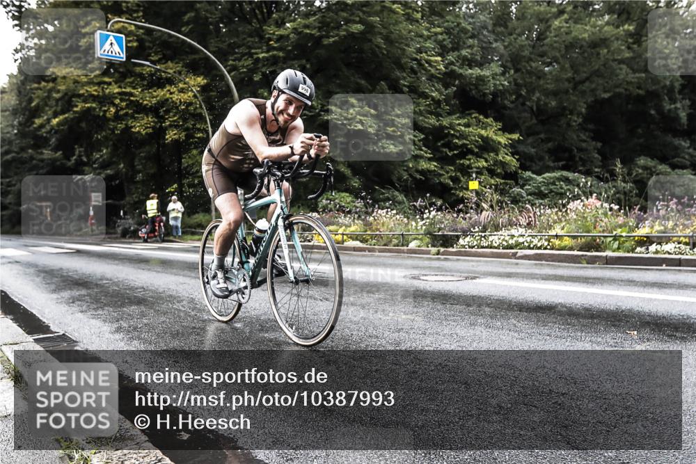 13.09.2026 - Stadtparktriathlon H.Heesch http://msf.ph/oto/10387993 13.09.2026 12:21:20 Radfahren 998, 1101 meine-sportfotos.de