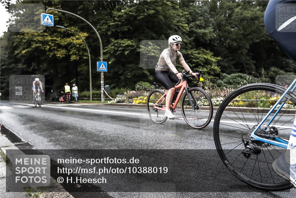 13.09.2026 - Stadtparktriathlon H.Heesch http://msf.ph/oto/10388019 13.09.2026 12:22:00 Radfahren 957, 1035, 1127, 1156, 1163 meine-sportfotos.de