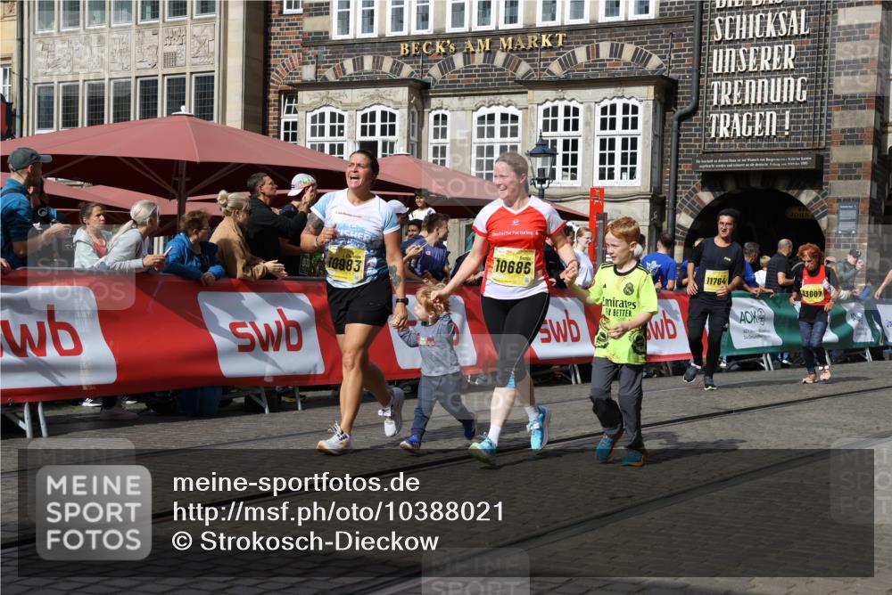 13.09.2026 - 21. swb-Marathon Bremen Strokosch-Dieckow http://msf.ph/oto/10388021 13.09.2026 11:09:26 Ziel 10217, 10314, 10321, 10455, 10570, 10630, 10686, 10983, 11011, 11091, 11138, 11304, 11531, 11578, 11812, 11905, 11987, 12155, 12192, 12337, 12554, 10234, 10386, 10417, 10424, 10696, 10712, 10785, 10990, 10991, 11192, 11937, 12409, 12474, 12532 meine-sportfotos.de