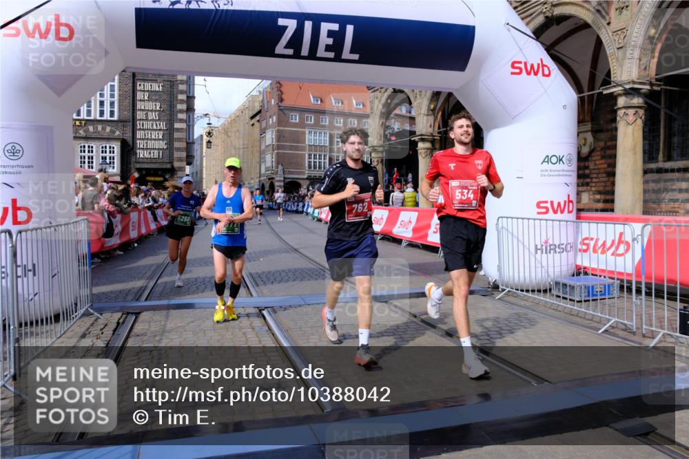 13.09.2026 - 21. swb-Marathon Bremen Tim E. http://msf.ph/oto/10388042 13.09.2026 13:28:38 Ziel 178, 210, 1239, 1380, 1460, 2047, 2977, 3114, 3294, 3334, 3597, 4250, 4506, 5250, 5360, 5683, 5889, 6182, 8429, 8570, 9064, 9543, 9549, 9738, 9881 meine-sportfotos.de