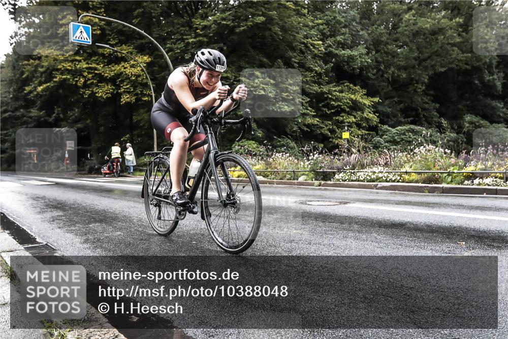 13.09.2026 - Stadtparktriathlon H.Heesch http://msf.ph/oto/10388048 13.09.2026 12:22:19 Radfahren 1057, 1121 meine-sportfotos.de