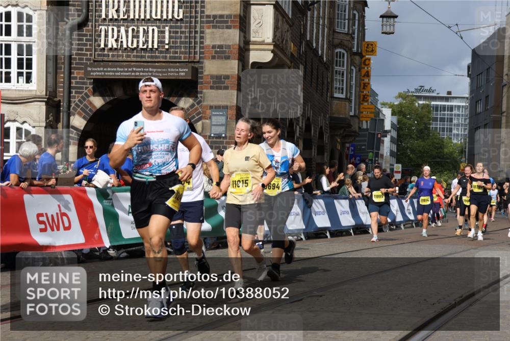 13.09.2026 - 21. swb-Marathon Bremen Strokosch-Dieckow http://msf.ph/oto/10388052 13.09.2026 11:09:28 Ziel 10217, 10314, 10321, 10455, 10570, 10630, 10686, 10983, 11011, 11091, 11138, 11304, 11531, 11578, 11764, 11905, 11987, 12155, 12192, 12337, 12491, 12554, 10234, 10386, 10417, 10424, 10696, 10712, 10785, 10990, 10991, 11192, 11937, 12409, 12474 meine-sportfotos.de