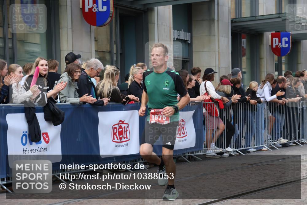 13.09.2026 - 21. swb-Marathon Bremen Strokosch-Dieckow http://msf.ph/oto/10388053 13.09.2026 12:57:36 Ziel 1323, 2099, 9065, 919, 1875, 2986, 4795, 6264 meine-sportfotos.de