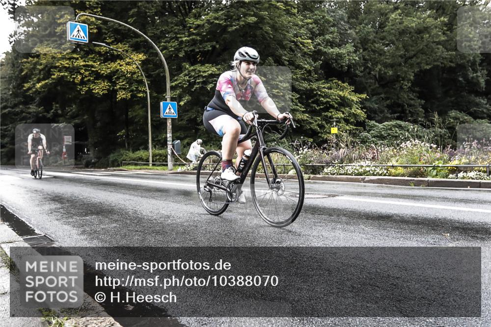 13.09.2026 - Stadtparktriathlon H.Heesch http://msf.ph/oto/10388070 13.09.2026 12:22:41 Radfahren 983, 1040, 1140 meine-sportfotos.de