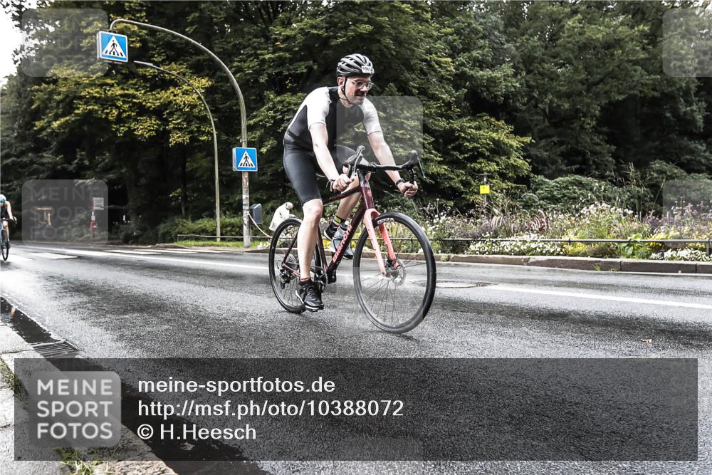 13.09.2026 - Stadtparktriathlon H.Heesch http://msf.ph/oto/10388072 13.09.2026 12:22:42 Radfahren 983, 1040, 1129, 1140 meine-sportfotos.de