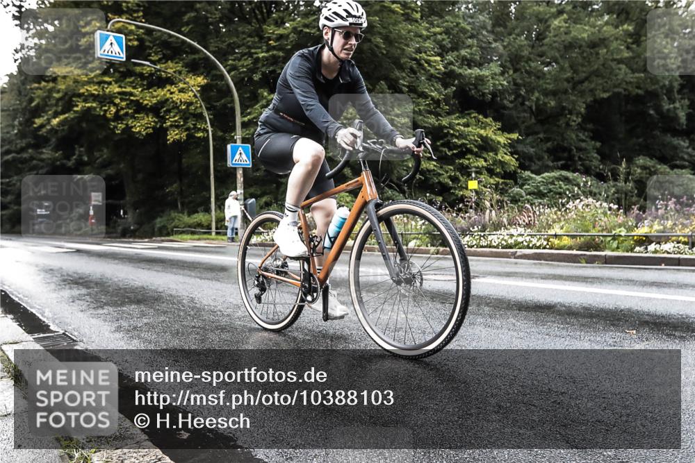 13.09.2026 - Stadtparktriathlon H.Heesch http://msf.ph/oto/10388103 13.09.2026 12:23:35 Radfahren 1011, 1094 meine-sportfotos.de