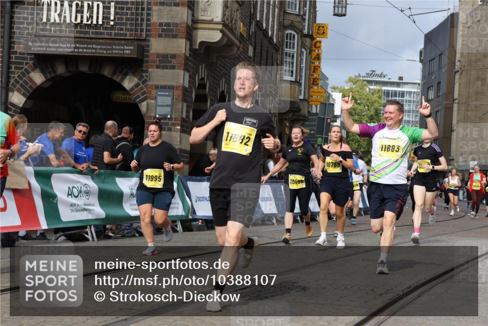 13.09.2026 - 21. swb-Marathon Bremen Strokosch-Dieckow http://msf.ph/oto/10388107 13.09.2026 11:09:32 Ziel 10314, 10321, 10570, 10630, 10664, 10686, 10694, 10983, 11091, 11138, 11304, 11578, 11764, 11882, 11915, 11987, 12155, 12192, 12337, 12491, 12554, 13607, 10234, 10386, 10417, 10424, 10696, 10712, 10785, 10990, 10991, 11192, 11937, 12409, 12449 meine-sportfotos.de