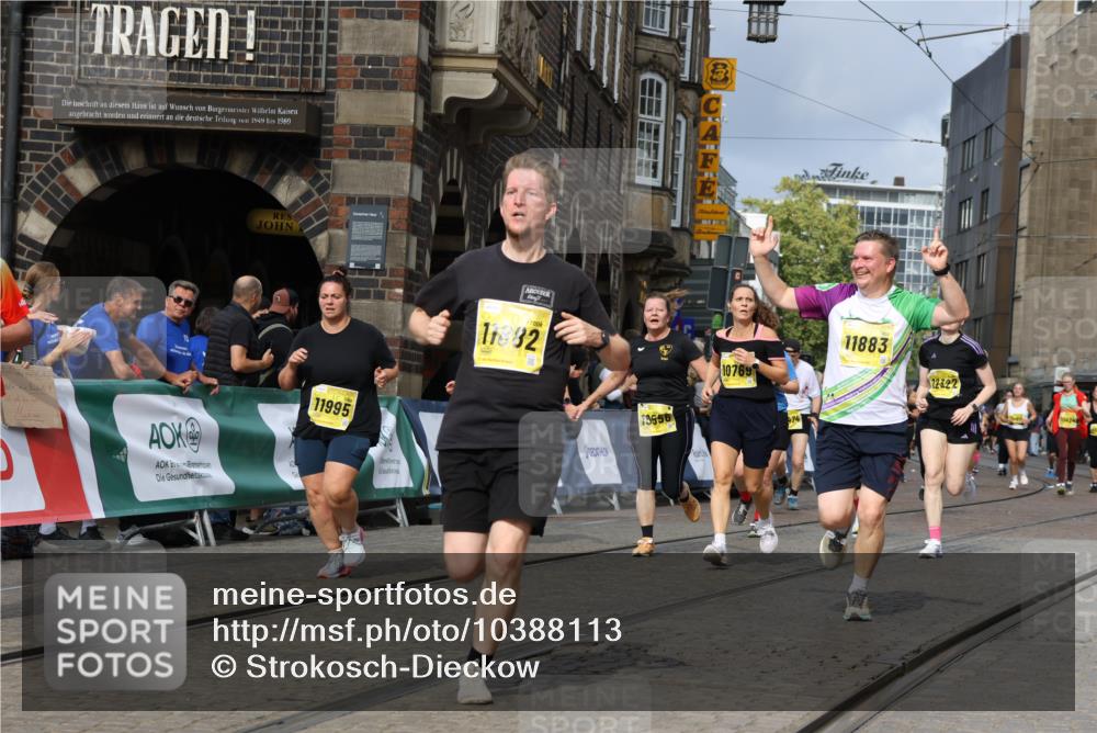13.09.2026 - 21. swb-Marathon Bremen Strokosch-Dieckow http://msf.ph/oto/10388113 13.09.2026 11:09:32 Ziel 10314, 10321, 10570, 10630, 10664, 10686, 10694, 10983, 11091, 11138, 11304, 11578, 11764, 11882, 11915, 11987, 12155, 12192, 12337, 12491, 12554, 13607, 10234, 10386, 10417, 10424, 10696, 10712, 10785, 10990, 10991, 11192, 11937, 12409, 12449 meine-sportfotos.de