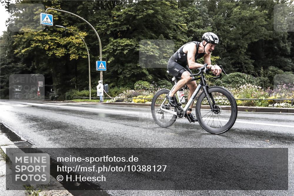 13.09.2026 - Stadtparktriathlon H.Heesch http://msf.ph/oto/10388127 13.09.2026 12:24:26 Radfahren 965, 1025, 1053, 1186 meine-sportfotos.de