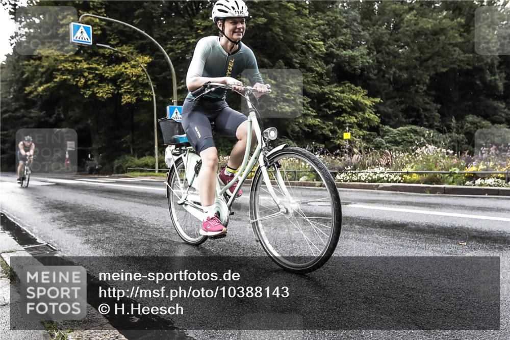 13.09.2026 - Stadtparktriathlon H.Heesch http://msf.ph/oto/10388143 13.09.2026 12:24:40 Radfahren 964, 1039, 1044, 1114, 1166, 1170, 1174 meine-sportfotos.de