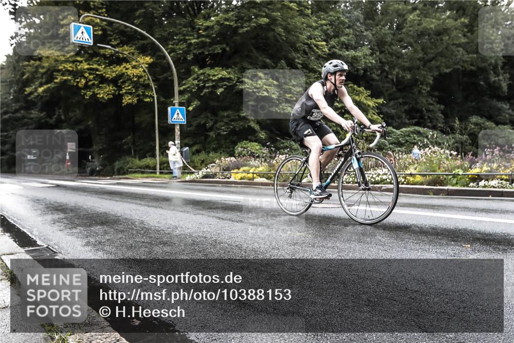 13.09.2026 - Stadtparktriathlon H.Heesch http://msf.ph/oto/10388153 13.09.2026 12:24:44 Radfahren 964, 995, 1166 meine-sportfotos.de