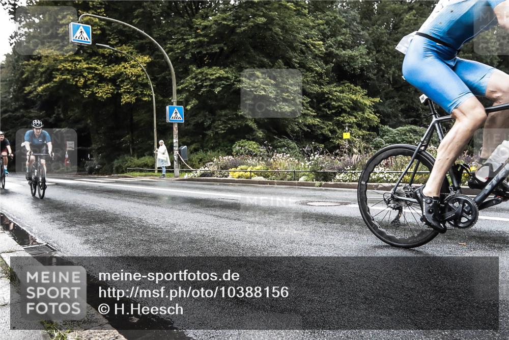 13.09.2026 - Stadtparktriathlon H.Heesch http://msf.ph/oto/10388156 13.09.2026 12:24:54 Radfahren 962, 1058, 1117 meine-sportfotos.de