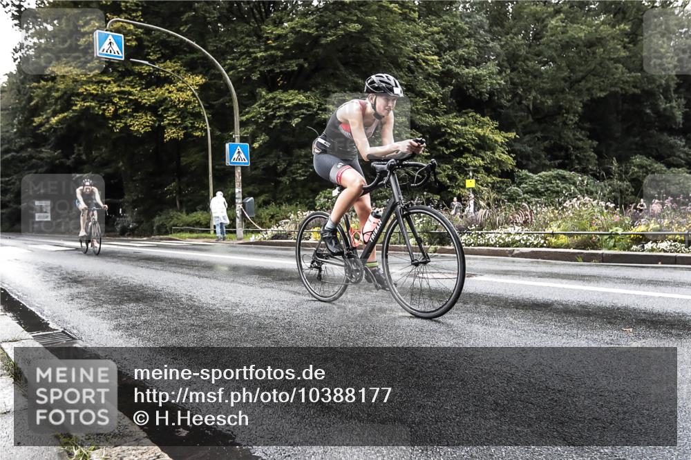 13.09.2026 - Stadtparktriathlon H.Heesch http://msf.ph/oto/10388177 13.09.2026 12:25:19 Radfahren 1085, 1104, 1124 meine-sportfotos.de