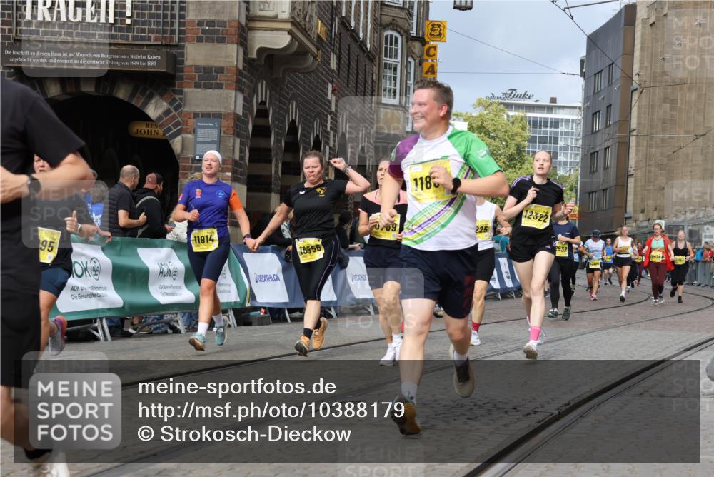 13.09.2026 - 21. swb-Marathon Bremen Strokosch-Dieckow http://msf.ph/oto/10388179 13.09.2026 11:09:33 Ziel 10314, 10321, 10570, 10630, 10664, 10686, 10694, 10983, 11091, 11138, 11304, 11578, 11764, 11882, 11883, 11915, 11987, 12155, 12192, 12337, 12491, 12554, 13607, 10234, 10386, 10417, 10424, 10696, 10712, 10737, 10785, 10990, 10991, 11192, 11937, 12409, 12449 meine-sportfotos.de