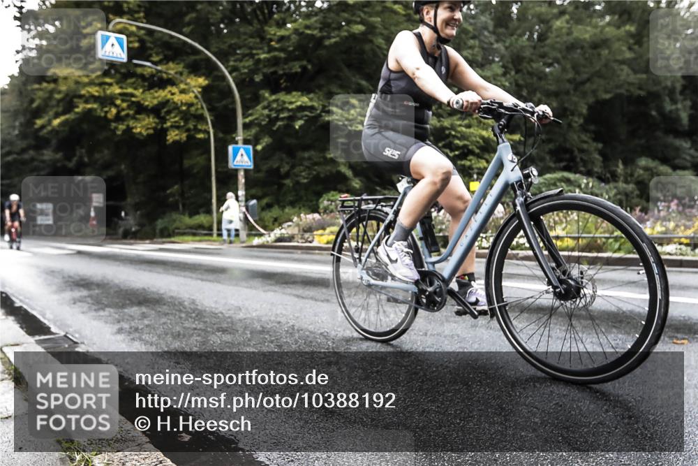 13.09.2026 - Stadtparktriathlon H.Heesch http://msf.ph/oto/10388192 13.09.2026 12:25:47 Radfahren 951, 981, 1097 meine-sportfotos.de