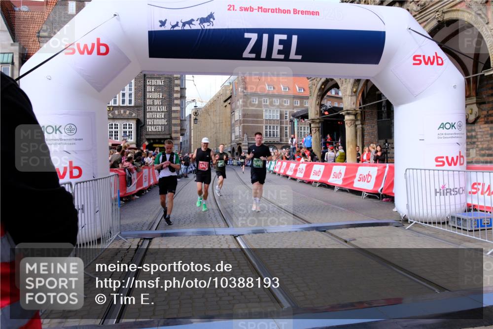 13.09.2026 - 21. swb-Marathon Bremen Tim E. http://msf.ph/oto/10388193 13.09.2026 13:28:48 Ziel 178, 210, 613, 1239, 1380, 1914, 2047, 2764, 3028, 3294, 3597, 4250, 4564, 5683, 6914, 6957, 8429, 8483, 8570, 8938, 9064, 9176, 9549, 13012 meine-sportfotos.de