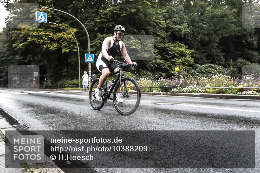 13.09.2026 - Stadtparktriathlon H.Heesch http://msf.ph/oto/10388209 13.09.2026 12:26:02 Radfahren 1005, 1065, 1141 meine-sportfotos.de