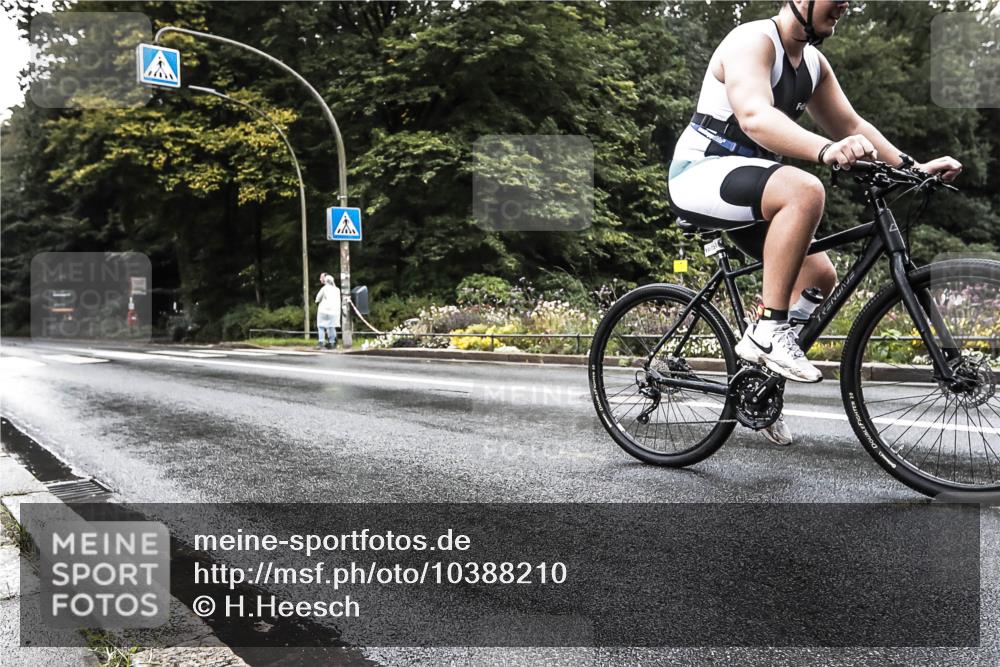 13.09.2026 - Stadtparktriathlon H.Heesch http://msf.ph/oto/10388210 13.09.2026 12:26:02 Radfahren 1005, 1065, 1141 meine-sportfotos.de