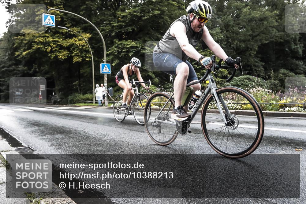 13.09.2026 - Stadtparktriathlon H.Heesch http://msf.ph/oto/10388213 13.09.2026 12:26:09 Radfahren 1043, 1096, 1115 meine-sportfotos.de