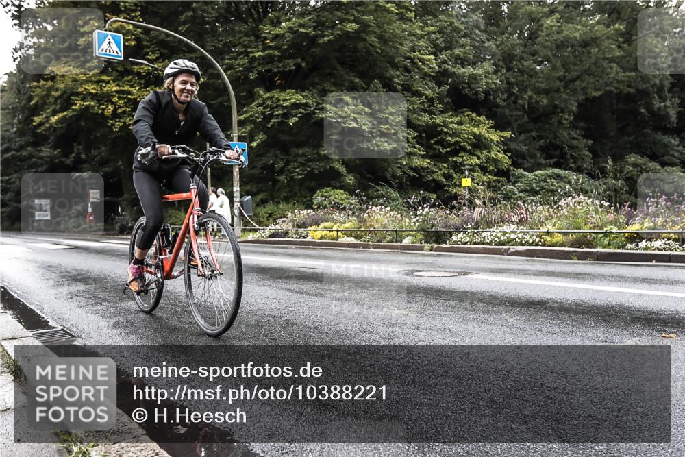 13.09.2026 - Stadtparktriathlon H.Heesch http://msf.ph/oto/10388221 13.09.2026 12:26:11 Radfahren 1043, 1096, 1115 meine-sportfotos.de