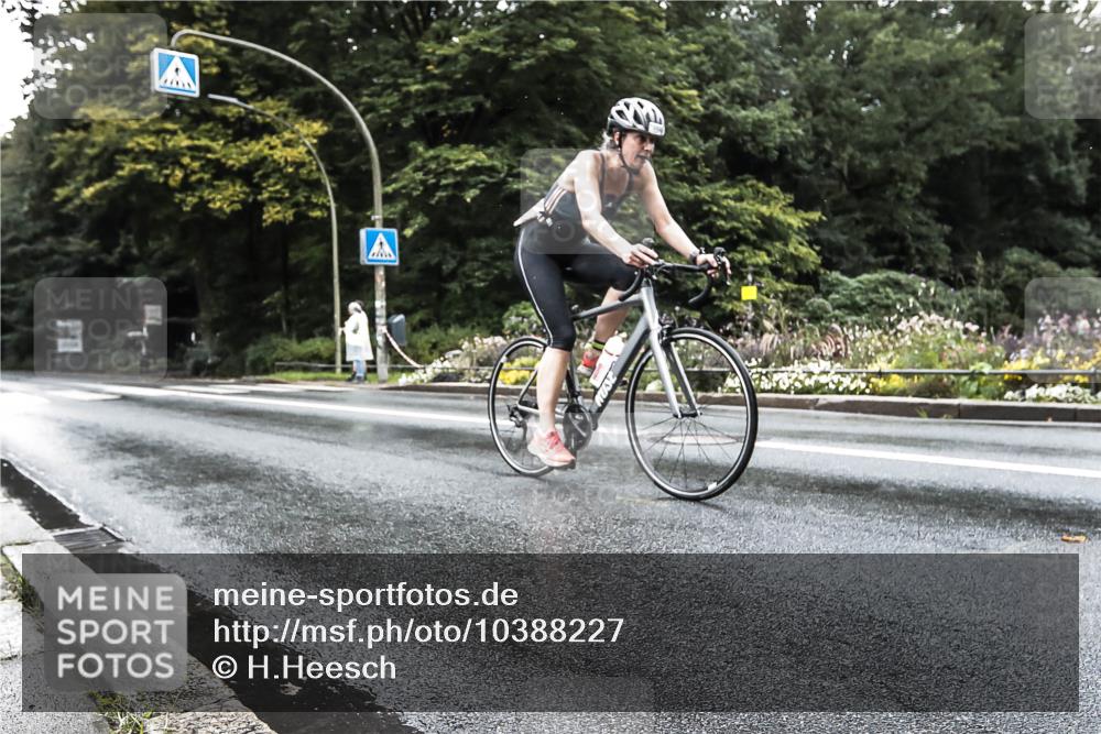 13.09.2026 - Stadtparktriathlon H.Heesch http://msf.ph/oto/10388227 13.09.2026 12:26:16 Radfahren 987, 1008, 1045, 1086, 1099, 1131 meine-sportfotos.de