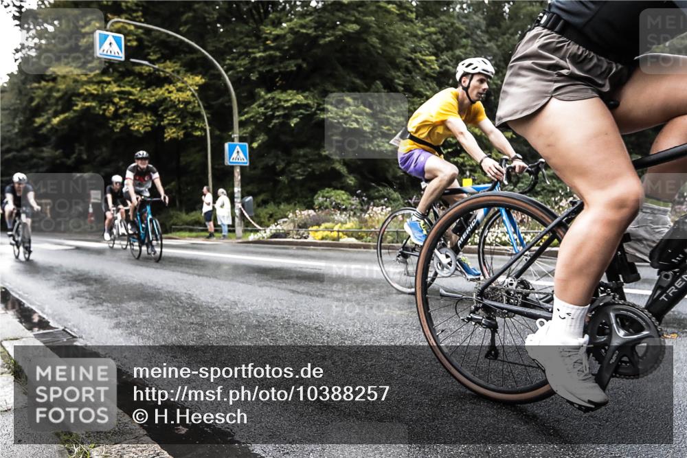 13.09.2026 - Stadtparktriathlon H.Heesch http://msf.ph/oto/10388257 13.09.2026 12:26:28 Radfahren 1027, 1029, 1073, 1078, 1083, 1146, 1167, 1184 meine-sportfotos.de