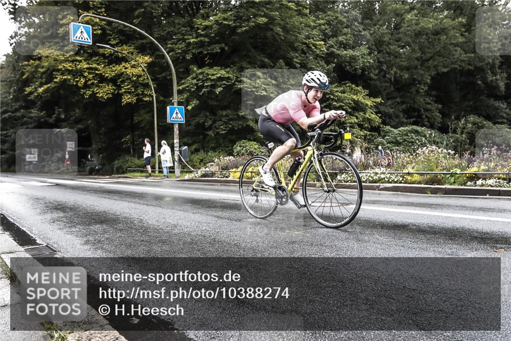 13.09.2026 - Stadtparktriathlon H.Heesch http://msf.ph/oto/10388274 13.09.2026 12:26:38 Radfahren 972, 980, 1159 meine-sportfotos.de