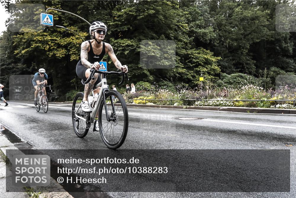 13.09.2026 - Stadtparktriathlon H.Heesch http://msf.ph/oto/10388283 13.09.2026 12:26:45 Radfahren 1000, 1037, 1062, 1063, 1178 meine-sportfotos.de