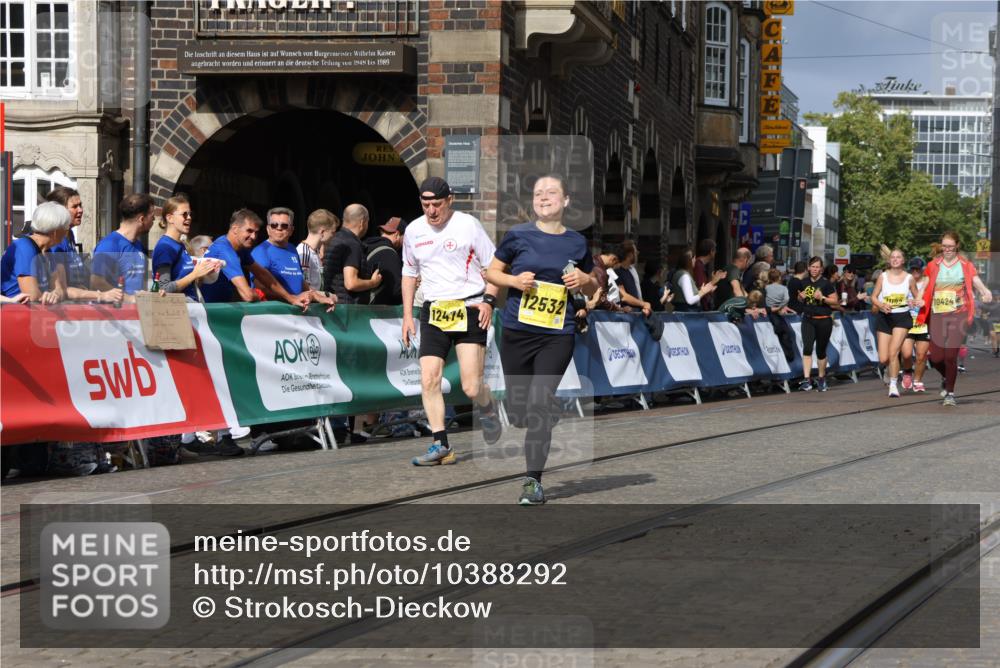 13.09.2026 - 21. swb-Marathon Bremen Strokosch-Dieckow http://msf.ph/oto/10388292 13.09.2026 11:09:38 Ziel 10314, 10556, 10664, 10686, 10694, 10769, 10823, 10981, 10983, 11091, 11225, 11304, 11578, 11764, 11882, 11883, 11914, 11915, 11987, 11995, 12155, 12322, 12337, 12491, 13607, 10234, 10417, 10645, 10696, 10737, 10785, 10990, 10991, 11383, 11437, 12449 meine-sportfotos.de