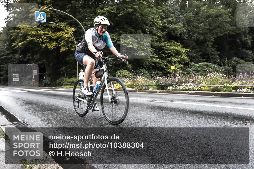 13.09.2026 - Stadtparktriathlon H.Heesch http://msf.ph/oto/10388304 13.09.2026 12:27:12 Radfahren 1028, 1177, 1187 meine-sportfotos.de